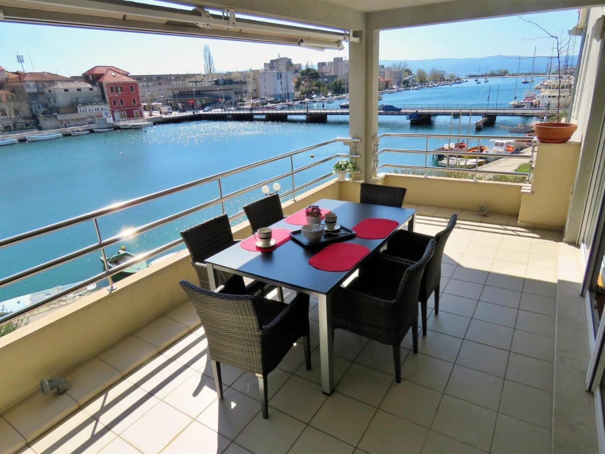 Ferienwohnung Mitra Zonata Pink Omiš Exterior foto